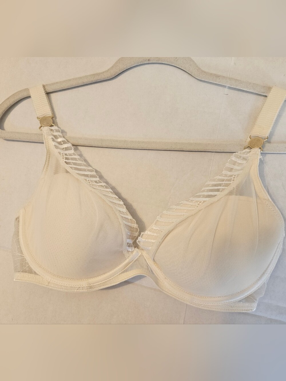 Chantelle Origins Lace White Plunge Bra 32C